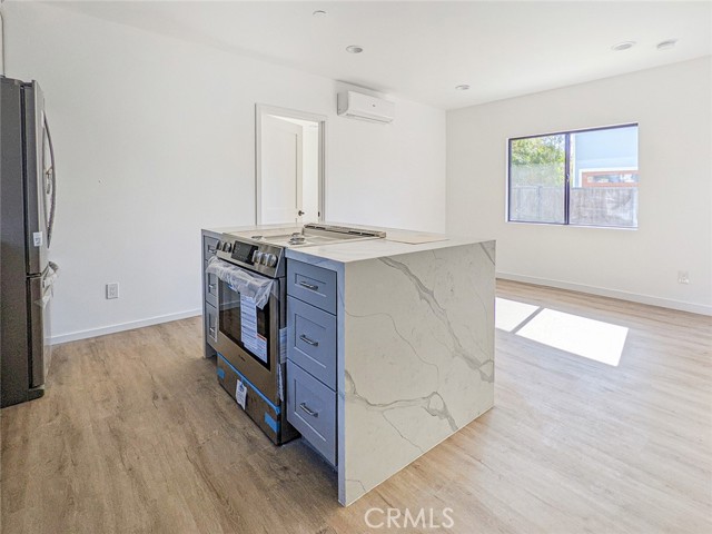3139 Carter Avenue, Marina del Rey CA: https://media.crmls.org/medias/2d84d39f-99f8-4fd4-bd6a-17c02f5ba929.jpg