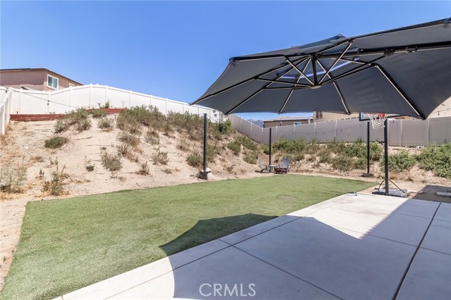 31058 Avenida Ramblas, Highland CA: https://media.crmls.org/medias/2d850c16-1c21-4d70-bfa8-98a13ad7e558.jpg