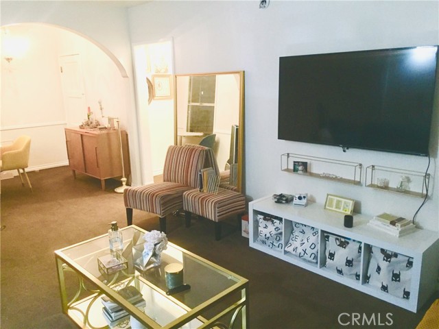 Detail Gallery Image 4 of 11 For 5360 Ithaca Ave, Los Angeles,  CA 90032 - – Beds | – Baths