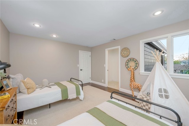 1704 Poinsettia, Manhattan Beach, California 90266, 4 Bedrooms Bedrooms, ,3 BathroomsBathrooms,Residential,For Sale,Poinsettia,SB26093212