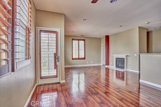 Detail Gallery Image 13 of 22 For 6273 Camposa, Corona,  CA 91752 - 2 Beds | 2/1 Baths