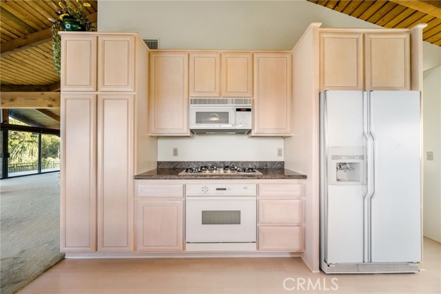 Detail Gallery Image 12 of 74 For 33333 Westlong St, Lake Elsinore,  CA 92530 - 3 Beds | 3/1 Baths