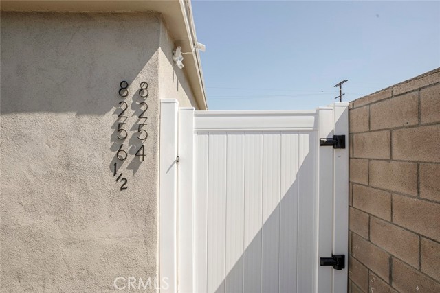 Detail Gallery Image 27 of 27 For 8256 1/2 Vantage Ave, North Hollywood,  CA 91605 - 3 Beds | 2/1 Baths