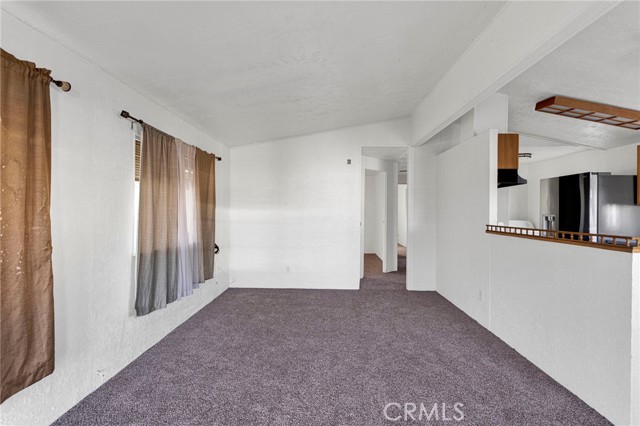 Detail Gallery Image 7 of 27 For 16473 Green Tree Bld, Victorville,  CA 92395 - 2 Beds | 2 Baths