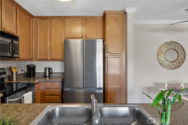 Detail Gallery Image 10 of 28 For 2045 Las Colinas Cir #103,  Corona,  CA 92879 - 1 Beds | 1 Baths