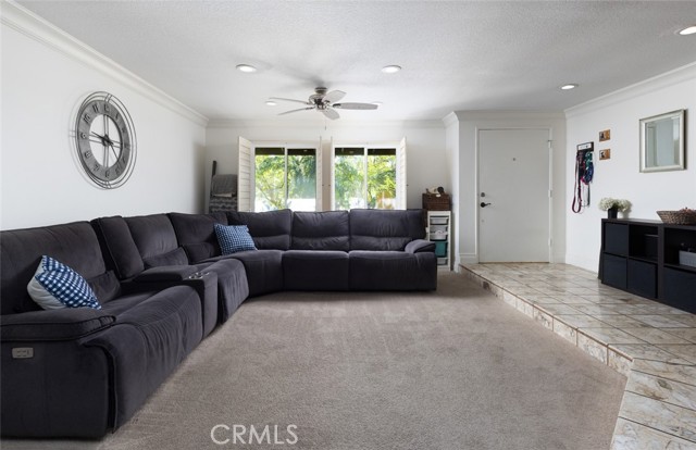 262 S La Linda Drive, Orange CA: https://media.crmls.org/medias/2d89092c-2b37-4ac2-af1b-b3653b9a7c37.jpg