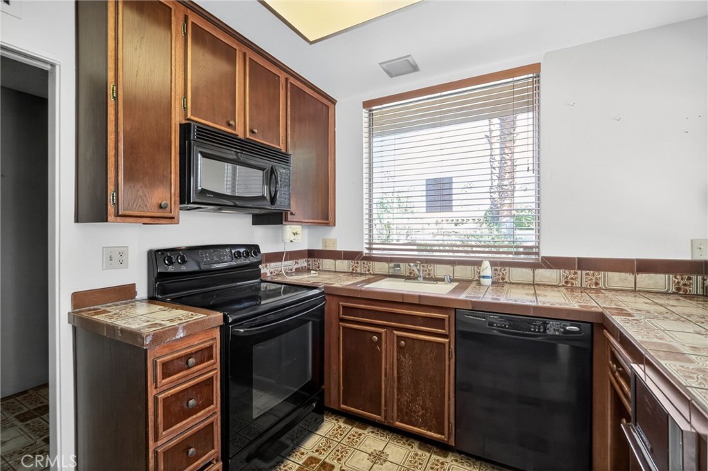 MLS #PW25239261 image #7