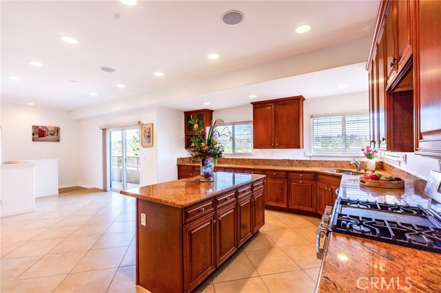 Detail Gallery Image 8 of 20 For 309 Camino De Gloria, Walnut,  CA 91789 - 4 Beds | 3/1 Baths