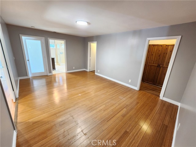 Detail Gallery Image 25 of 34 For 22240 Burton, Canoga Park,  CA 91304 - 4 Beds | 3 Baths