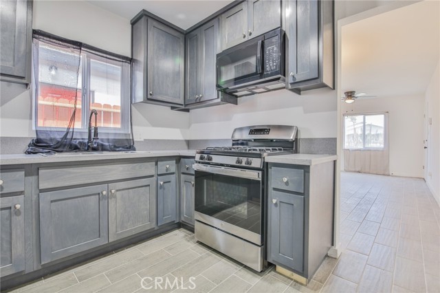 1964 E 114th Street, Los Angeles CA: https://media.crmls.org/medias/2d8c3f9b-b801-41a3-8d64-f6dd69e3f8f4.jpg