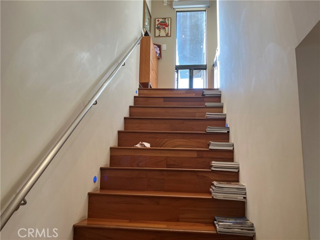 5327 Marina Pacifica N Drive, Long Beach CA: https://media.crmls.org/medias/2d8c5b75-d8bd-4a79-91f3-dd2225162bca.jpg