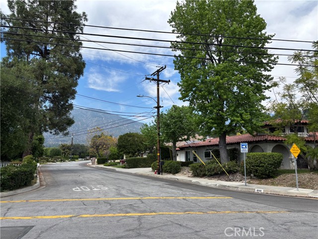 Detail Gallery Image 4 of 22 For 130 E Sycamore, Arcadia,  CA 91006 - 2 Beds | 2 Baths