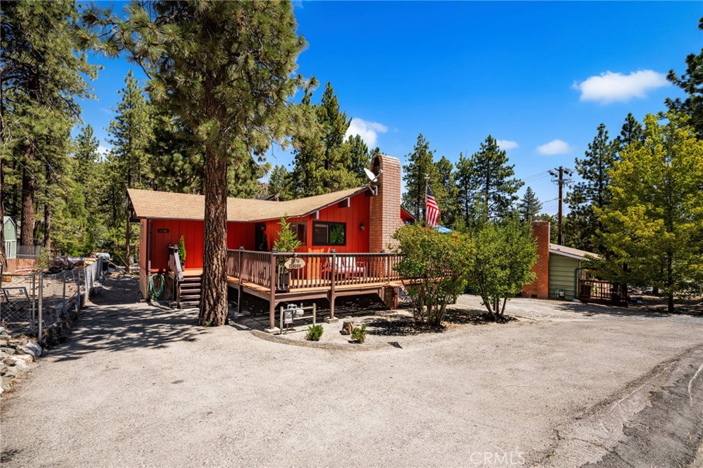 1876 Thrush Road