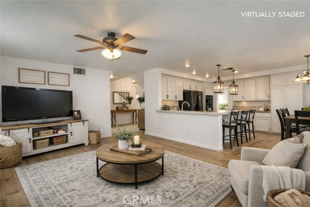 Detail Gallery Image 16 of 49 For 21714 Agajanian Ln, Saugus,  CA 91350 - 4 Beds | 3 Baths