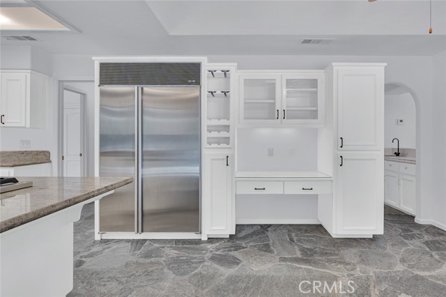 Detail Gallery Image 15 of 44 For 9484 N Woodmont Dr, Fresno,  CA 93720 - 4 Beds | 3 Baths