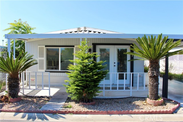 601 N Kirby Street, Hemet CA: https://media.crmls.org/medias/2d8e51e0-4f71-427f-bd47-ce87a70c1411.jpg