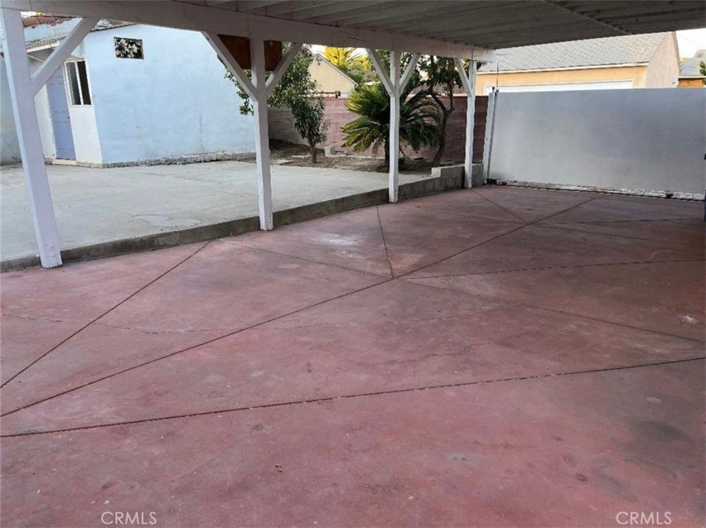 https://media.crmls.org/medias/2d8eee4a-df15-45df-8b9f-08675020c941.jpg?preset=X-Large