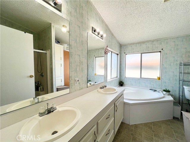 14362 Bushard Street, Westminster CA: https://media.crmls.org/medias/2d8f0682-3b90-4706-8703-5d4cfd02845f.jpg