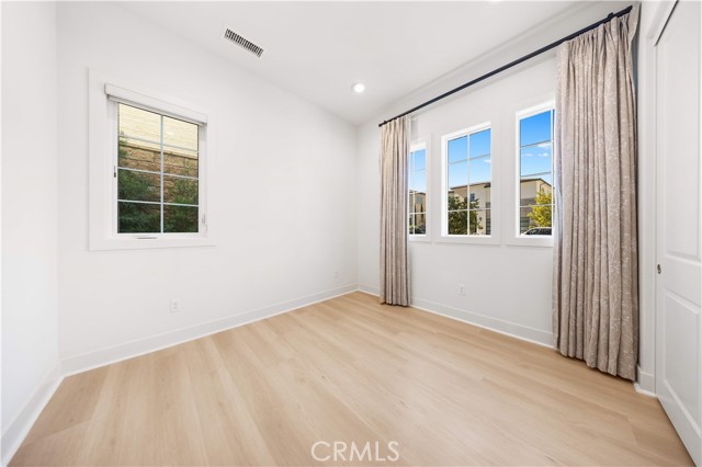 Detail Gallery Image 22 of 48 For 12000 Mirabel, Porter Ranch,  CA 91326 - 5 Beds | 4/1 Baths