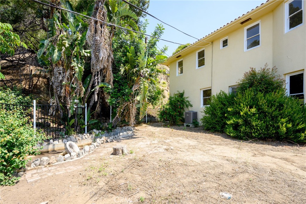 2D9021E2 A82C 4Ef4 B2B1 Ebb7C859Dc39 1220 E Providencia Avenue, Burbank, Ca 91501 &Lt;Span Style='BackgroundColor:transparent;Padding:0Px;'&Gt; &Lt;Small&Gt; &Lt;I&Gt; &Lt;/I&Gt; &Lt;/Small&Gt;&Lt;/Span&Gt;