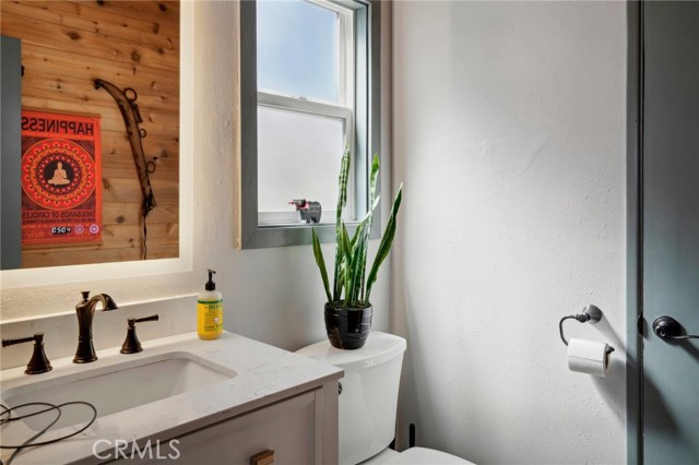 Detail Gallery Image 11 of 29 For 1670 Wolf Rd, Big Bear Lake,  CA 92315 - 2 Beds | 1/1 Baths