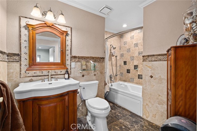 Detail Gallery Image 26 of 31 For 9879 Canada Way, Riverside,  CA 92503 - 4 Beds | 2 Baths
