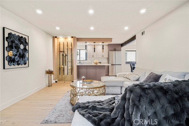 12938 Valleyheart Drive, Studio City CA: https://media.crmls.org/medias/2d9329ca-3e50-44e9-8637-54fe614b0f8b.jpg