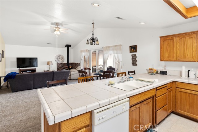 Detail Gallery Image 14 of 38 For 1917 Feather, Oroville,  CA 95965 - 3 Beds | 2 Baths