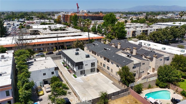 Detail Gallery Image 38 of 44 For 7010 Lennox Ave #C,  Van Nuys,  CA 91405 - 3 Beds | 2/1 Baths