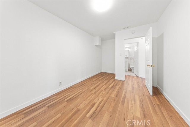 Detail Gallery Image 21 of 52 For 19148 Saticoy St, Reseda,  CA 91335 - 3 Beds | 2 Baths