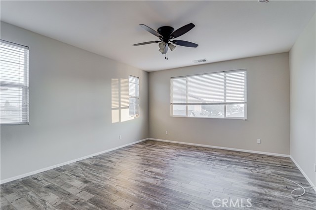 Detail Gallery Image 32 of 44 For 5005 Silvery Jewel, Bakersfield,  CA 93313 - 5 Beds | 3/1 Baths