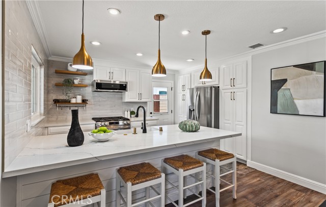 Detail Gallery Image 7 of 37 For 3295 Iowa St, Costa Mesa,  CA 92626 - 4 Beds | 2 Baths