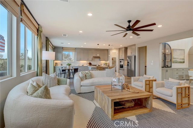 30973 Avenida Ramblas, Highland CA: https://media.crmls.org/medias/2d94c3b6-9ce5-42ba-ba61-9babfa5dab5a.jpg