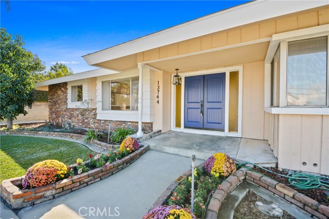 Detail Gallery Image 4 of 39 For 13744 Lomitas, La Puente,  CA 91746 - 3 Beds | 2/1 Baths