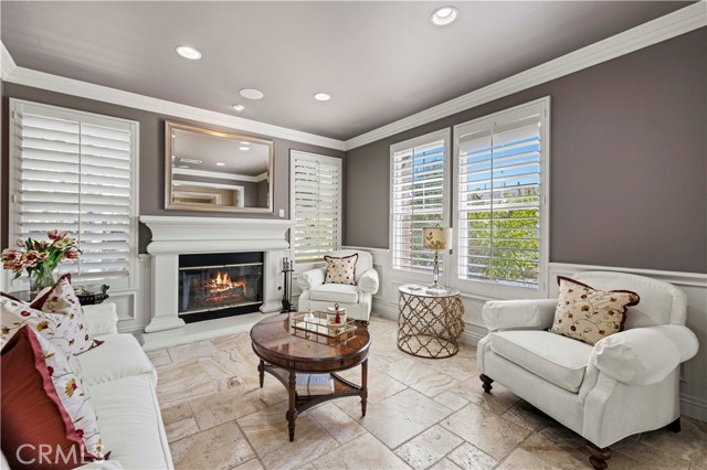 Detail Gallery Image 7 of 69 For 24229 Reyes Adobe Way, Valencia,  CA 91354 - 5 Beds | 4/1 Baths