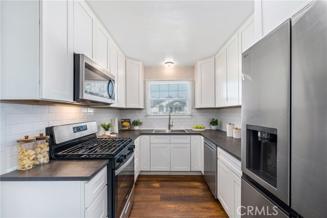 Detail Gallery Image 14 of 57 For 164 Euclid Pl, Upland,  CA 91786 - – Beds | – Baths