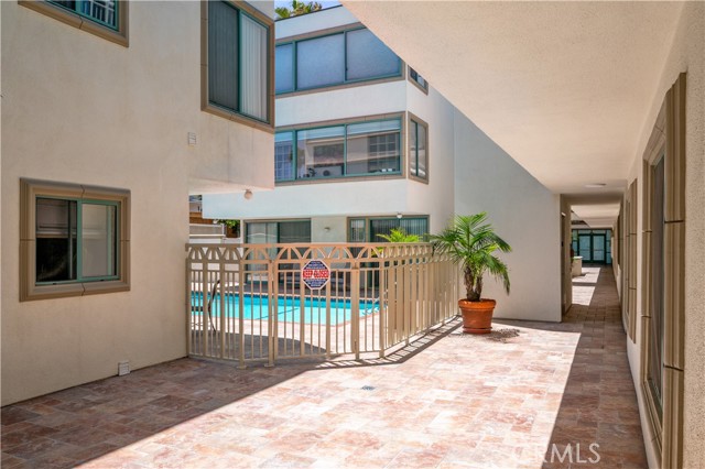201 Calle Miramar, Redondo Beach CA: https://media.crmls.org/medias/2d95d5e0-ea1d-4b8b-a3f5-d70bac484b68.jpg