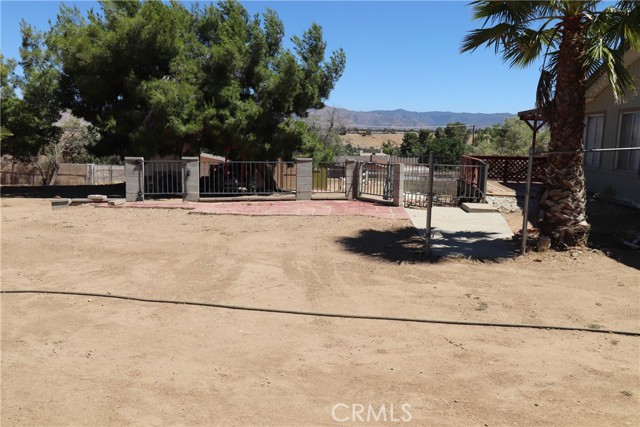 8255 E Avenue, Hesperia CA: https://media.crmls.org/medias/2d961d5b-e2f8-43fd-8524-1d4dd45b1e65.jpg