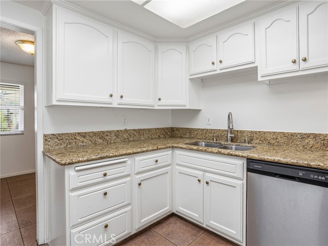 Detail Gallery Image 8 of 49 For 7415 Kirkwood Ave, Rancho Cucamonga,  CA 91730 - 3 Beds | 2 Baths