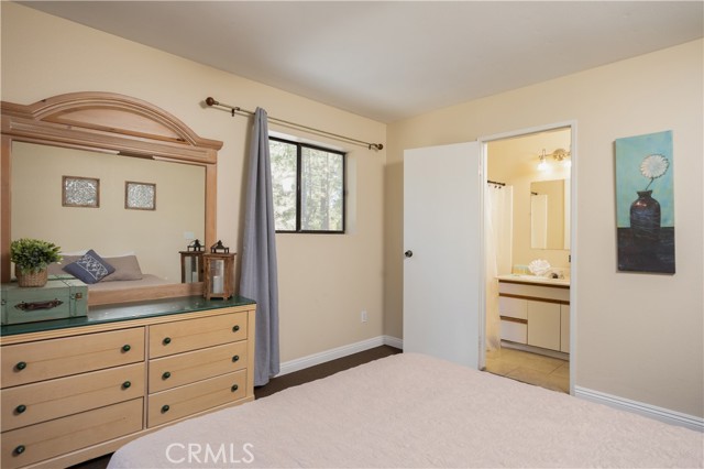 Detail Gallery Image 33 of 45 For 42592 Donez Way, Big Bear Lake,  CA 92315 - 9 Beds | 5/1 Baths