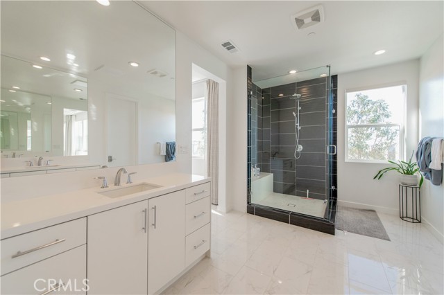 Detail Gallery Image 28 of 39 For 131 Reyes Alley, Lake Forest,  CA 92630 - 5 Beds | 4 Baths