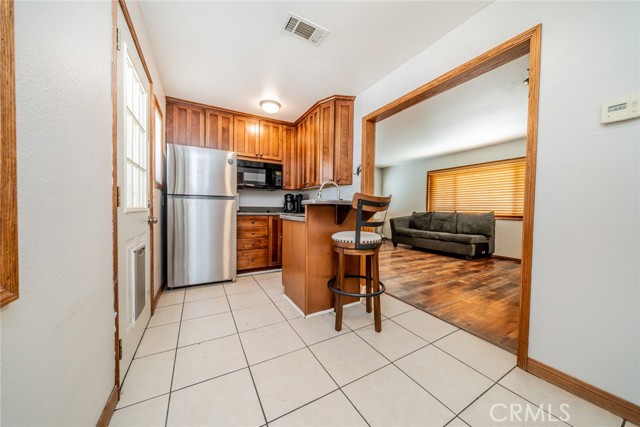 Detail Gallery Image 16 of 39 For 1724 Thrush, Wrightwood,  CA 92397 - 1 Beds | 1 Baths