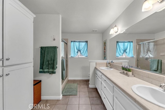 2386 Farmington Avenue, Chico CA: https://media.crmls.org/medias/2d9913c6-9052-41af-86b0-e9ff00a74958.jpg