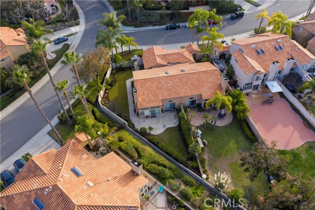 27 Genoa, Laguna Niguel CA: https://media.crmls.org/medias/2d9b8038-d5da-4ebf-9a1a-0399cbb6d95b.jpg