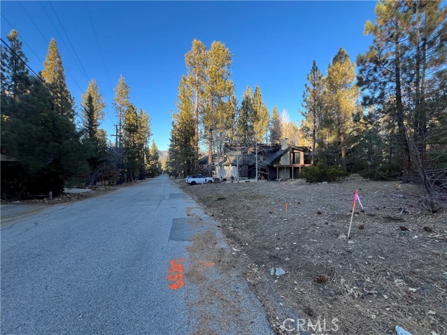 671 St Moritz Drive, Big Bear Lake, California 92315, ,Land,For Sale,671 St Moritz Drive,CRPW23225895