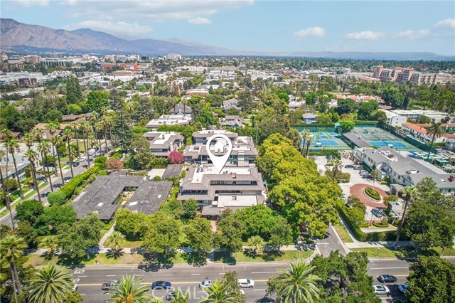 480 S Orange Grove Boulevard, Pasadena CA: https://media.crmls.org/medias/2d9c7a07-8020-4b82-9132-161a99734ab6.jpg