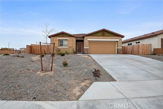 Detail Gallery Image 1 of 39 For 11583 Miranda Dr, Adelanto,  CA 92301 - 3 Beds | 2 Baths