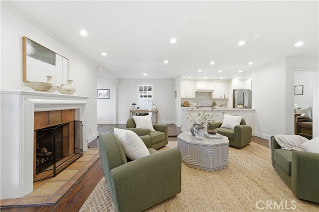 Detail Gallery Image 30 of 35 For 5232 Woodman Ave, Sherman Oaks,  CA 91401 - 3 Beds | 2 Baths