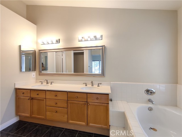Detail Gallery Image 29 of 37 For 511 N Pageant Dr #F,  Orange,  CA 92869 - 3 Beds | 2/1 Baths