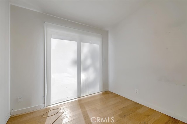 Detail Gallery Image 35 of 66 For 24216 Calvert St, Woodland Hills,  CA 91367 - 5 Beds | 3/1 Baths